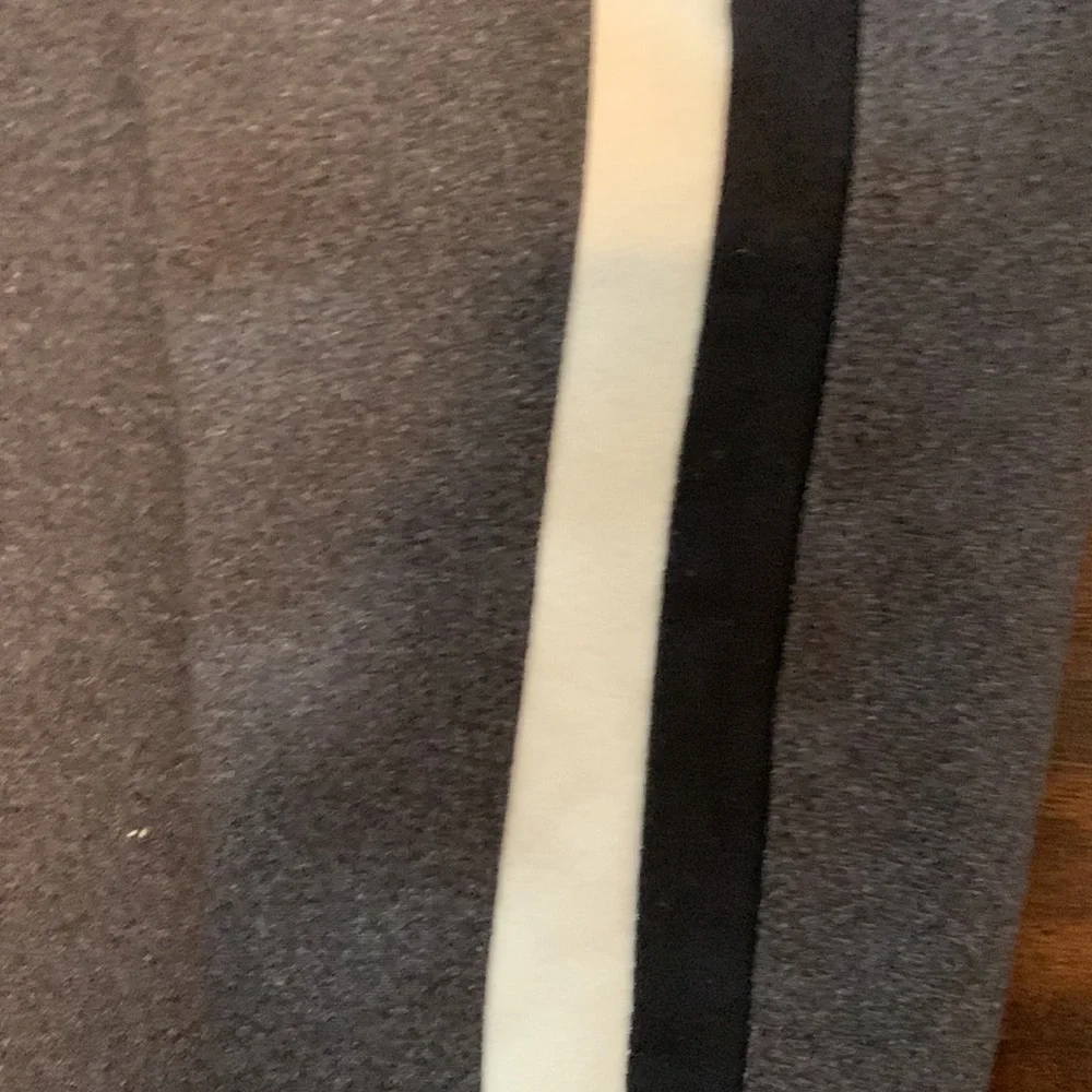 Splits59 Gray Leggings with White Stripe - Picture 6 of 6